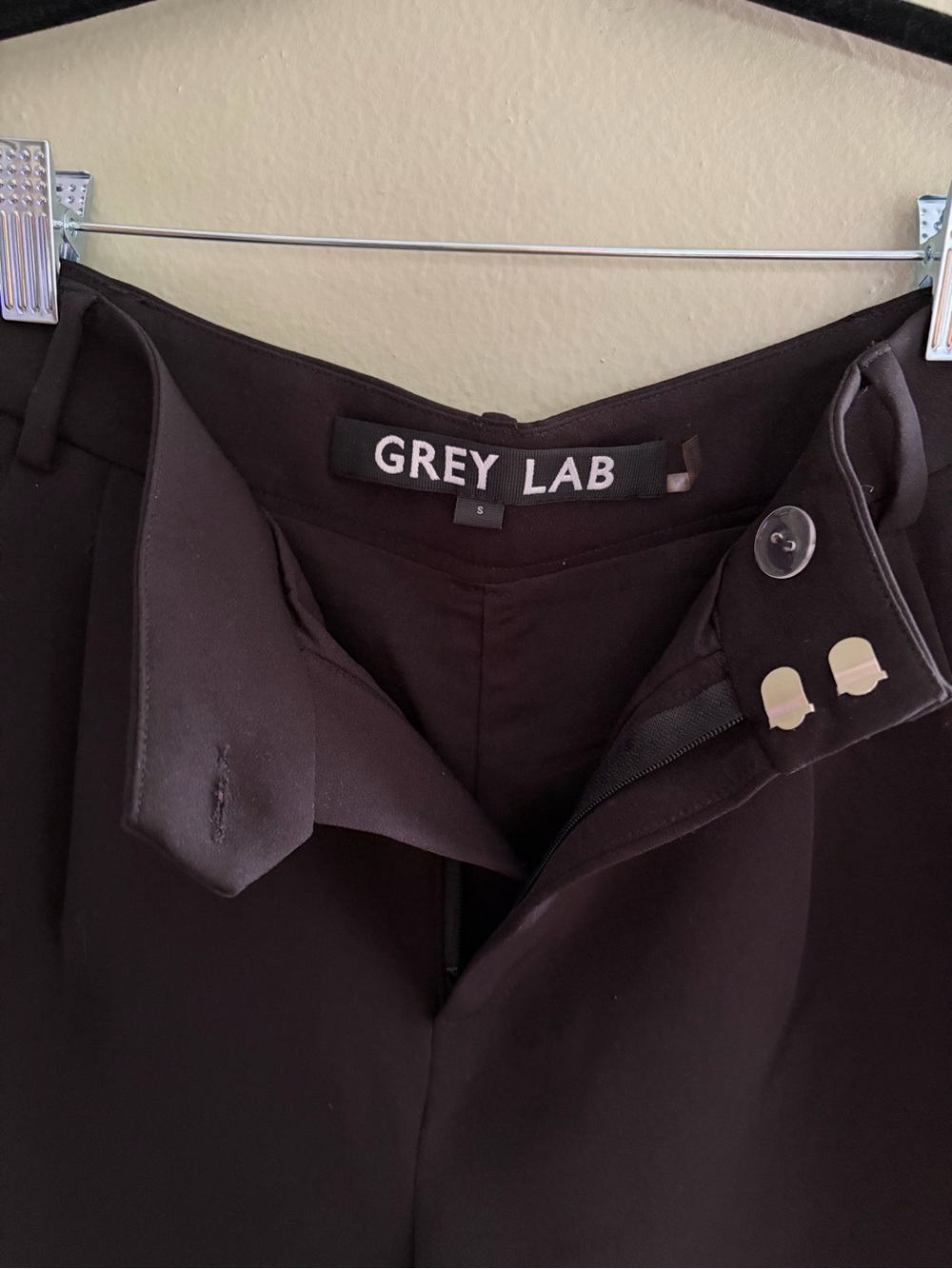 Grey Lab Black High-Rise Tailored Women's Shorts - Picture 4 of 10